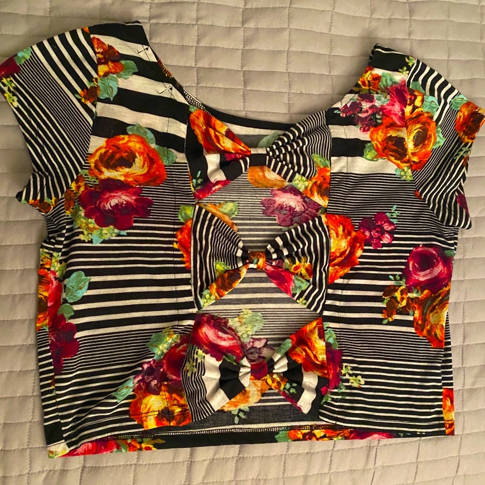 Crop top